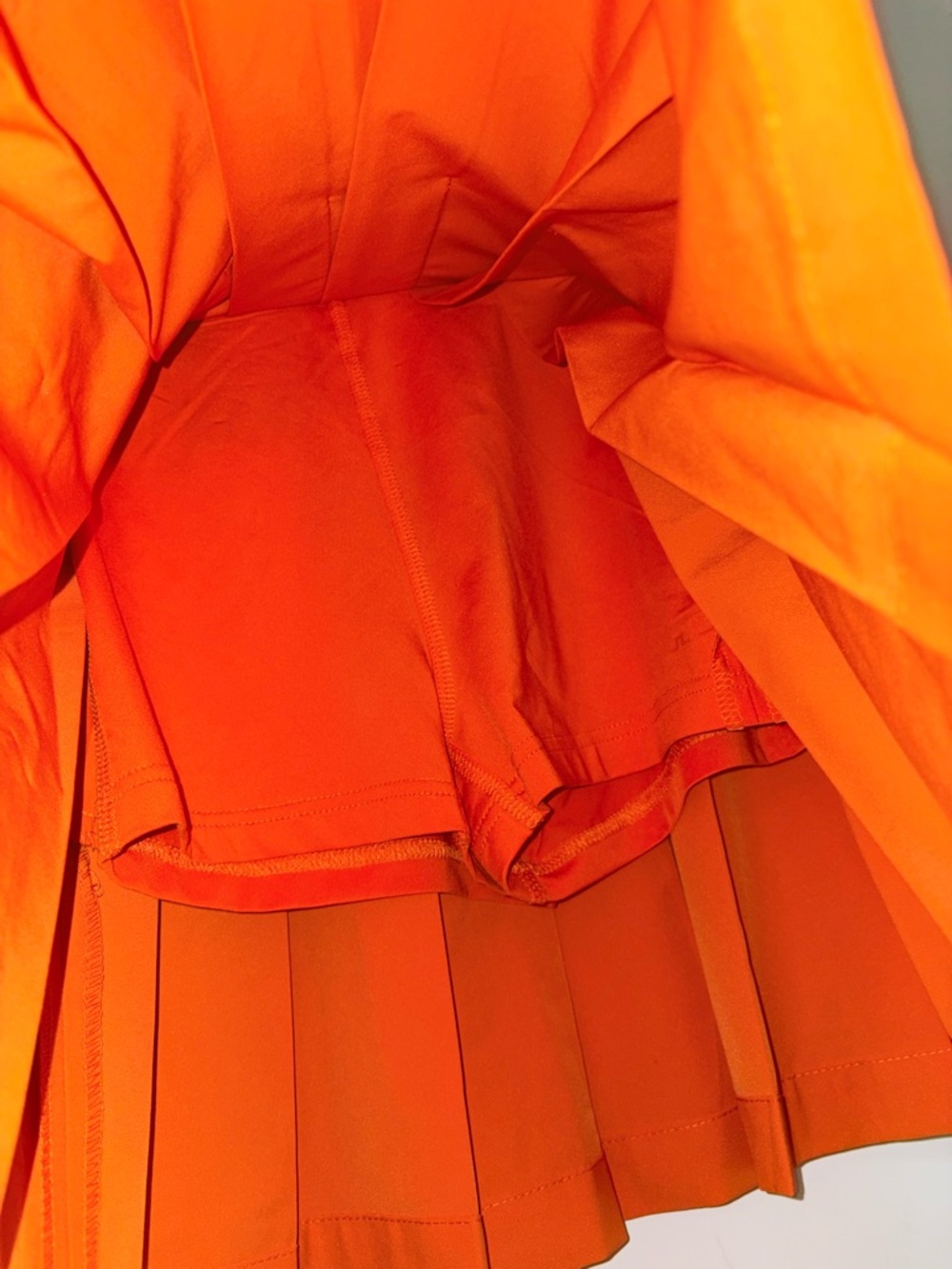 J. Lindeberg Adina Skirt in Russet Orange, size XS New with tags - Picture 3 of 5